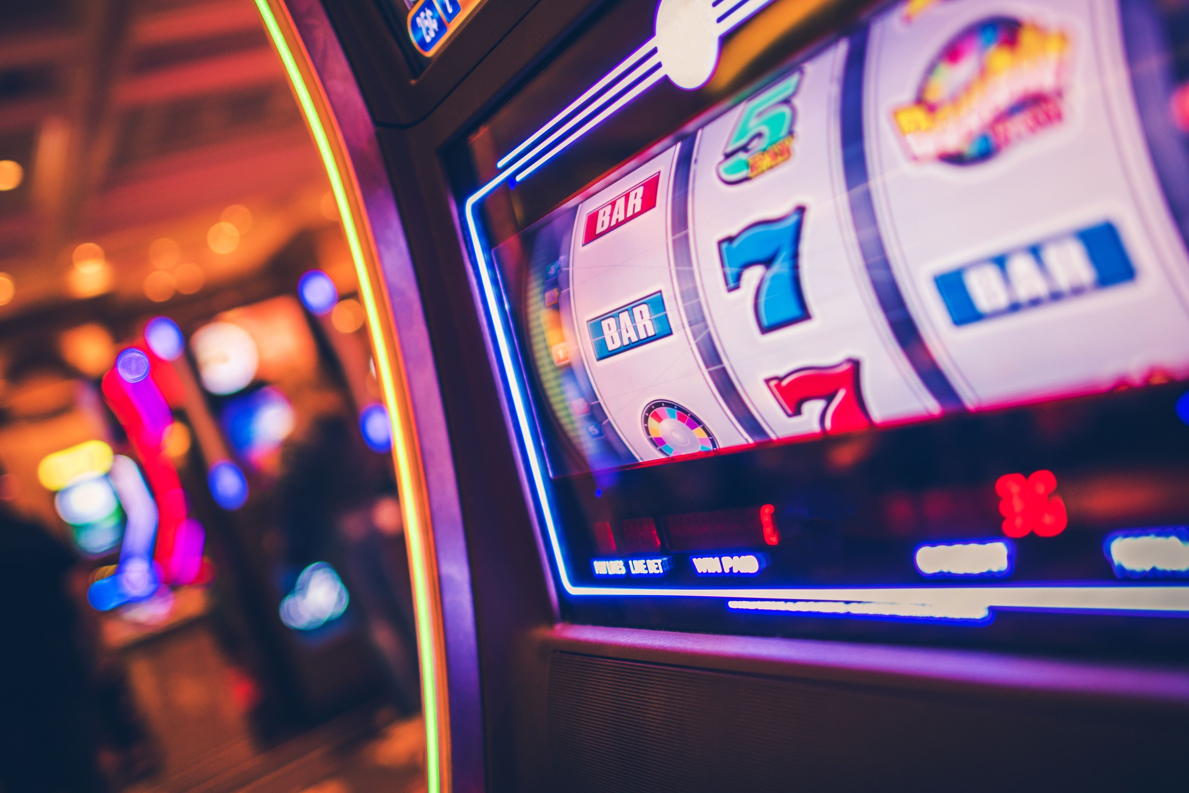 kayabet live-dealer studio showing professional blackjack table with HD cameras and multilingual dealer